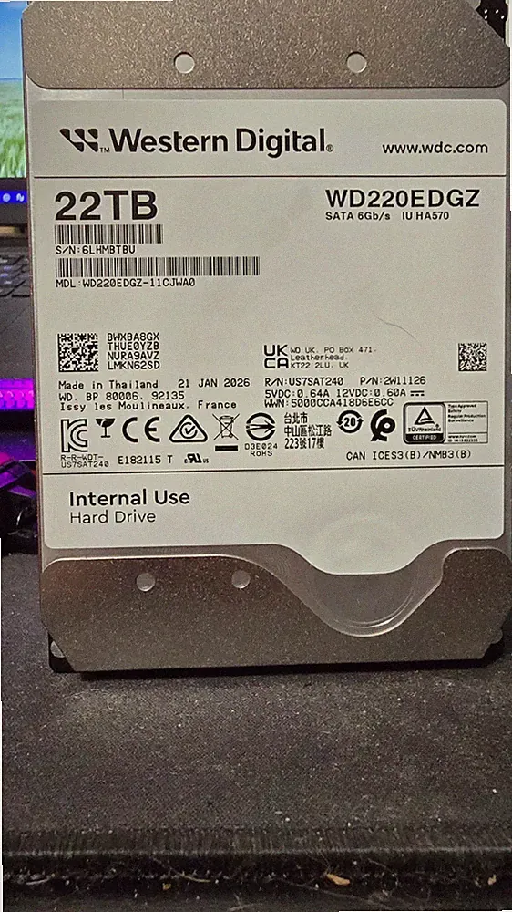 Western Digital 22TB Hard Drive 7.2K RPM SATA HDD WD220EDGZ IU HA570 White NEW!!